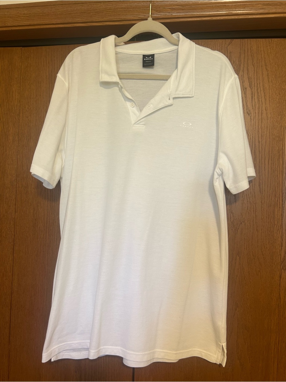Oakley Men’s White Polo with Subtle Logo